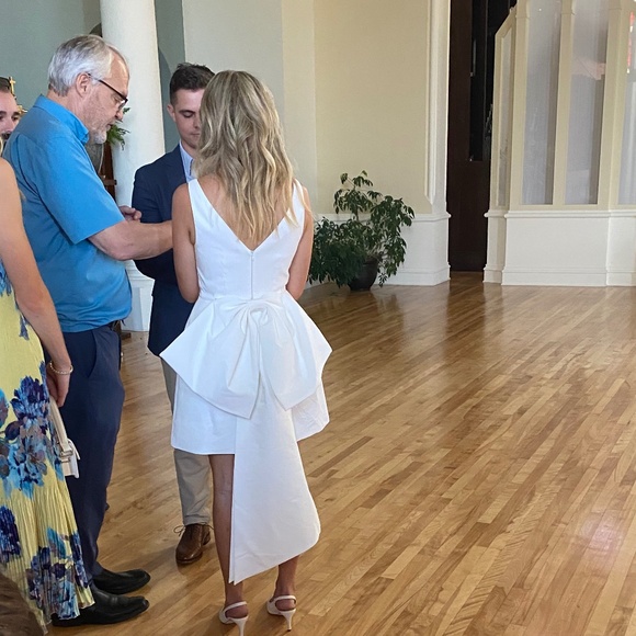 Sachin & Babi Gwyneth Mini Dress – Detachable Bow, Ivory Satin, Worn Once - Picture 12 of 12